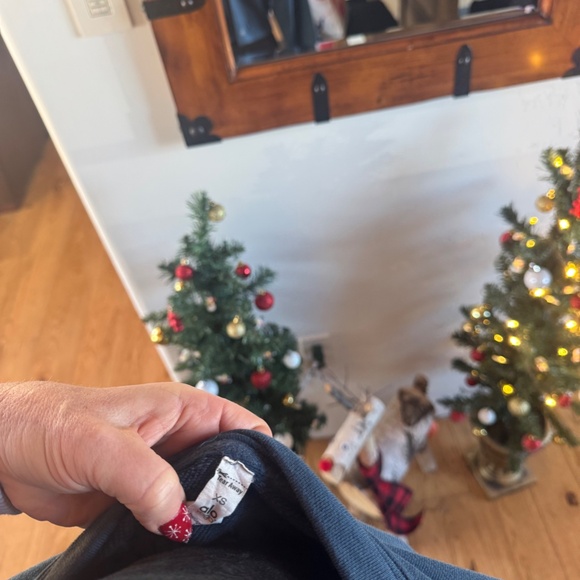 ALO YOGA WOMEN'S SWEATSHIRT BLUE SIZE SMALL EXCELLENT CONDITION - Picture 4 of 6